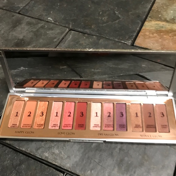 Charlotte Tilbury Eyeshadow Palette - Picture 4 of 5